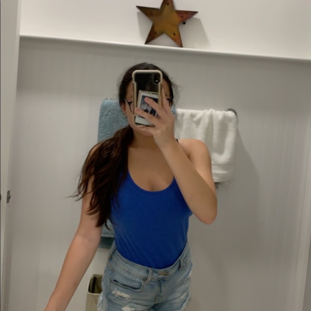 new blue exercise tank